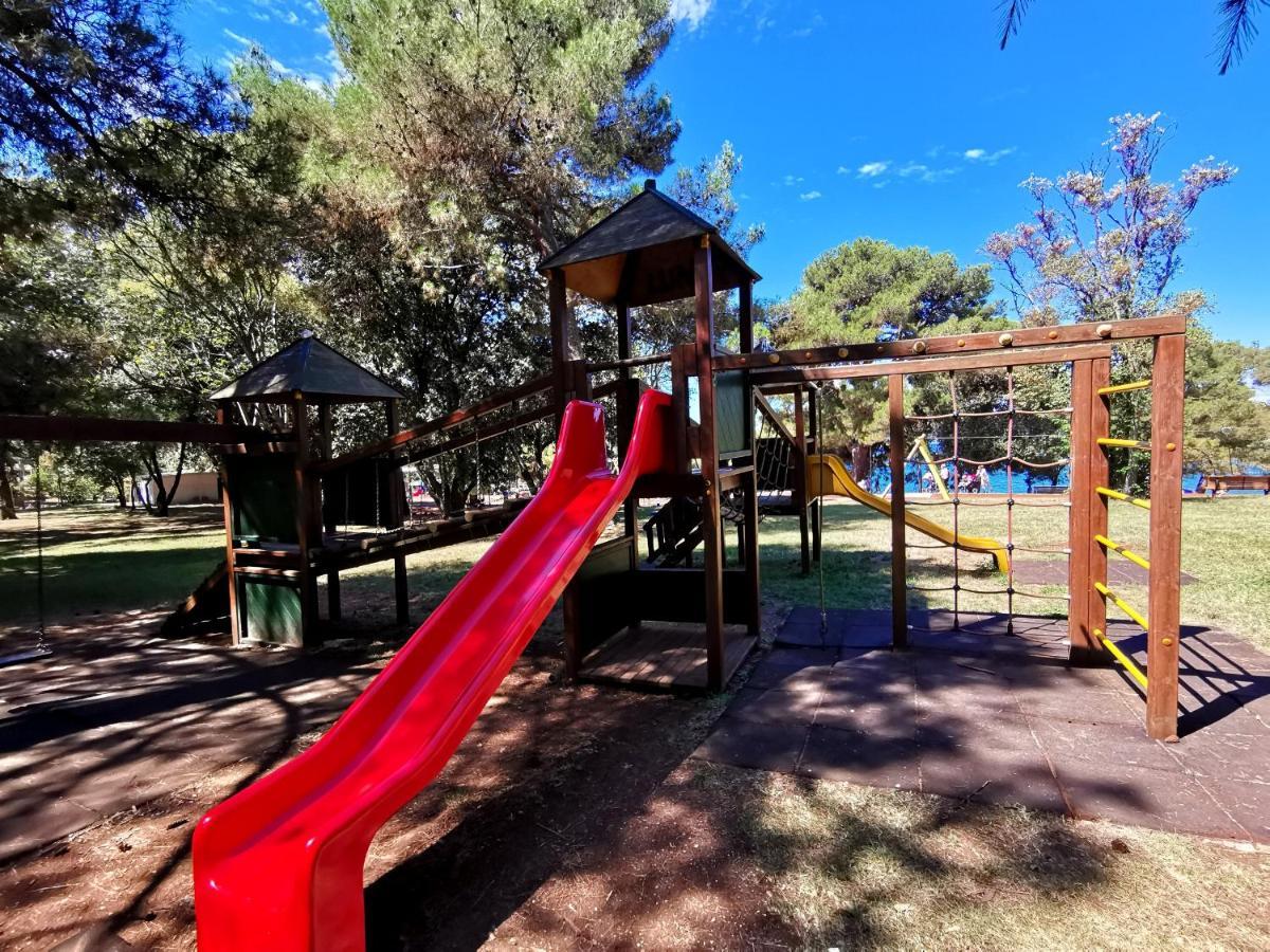 Stay In The Very Heart Of Porec - 50M To The Beach Exterior photo