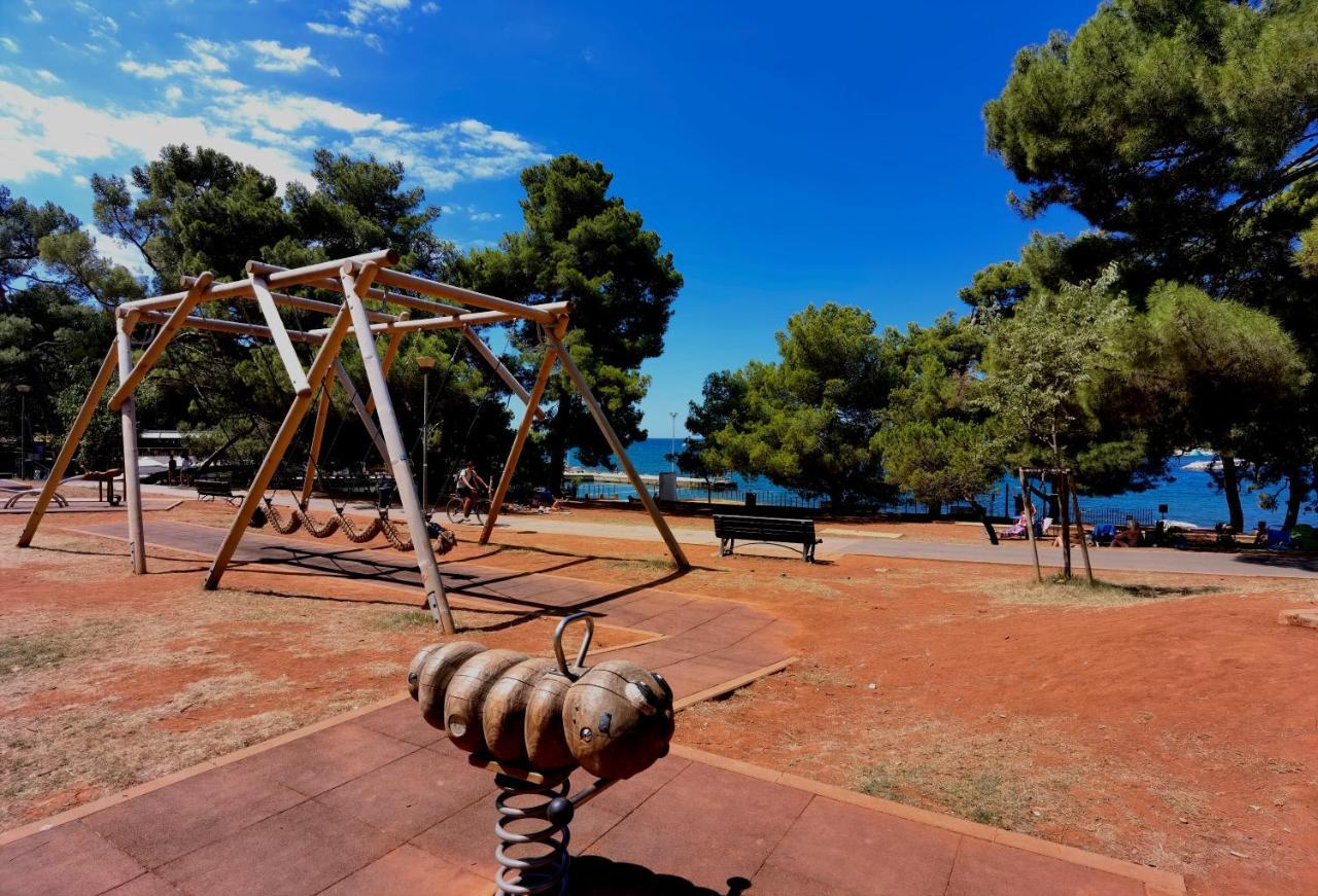 Stay In The Very Heart Of Porec - 50M To The Beach Exterior photo