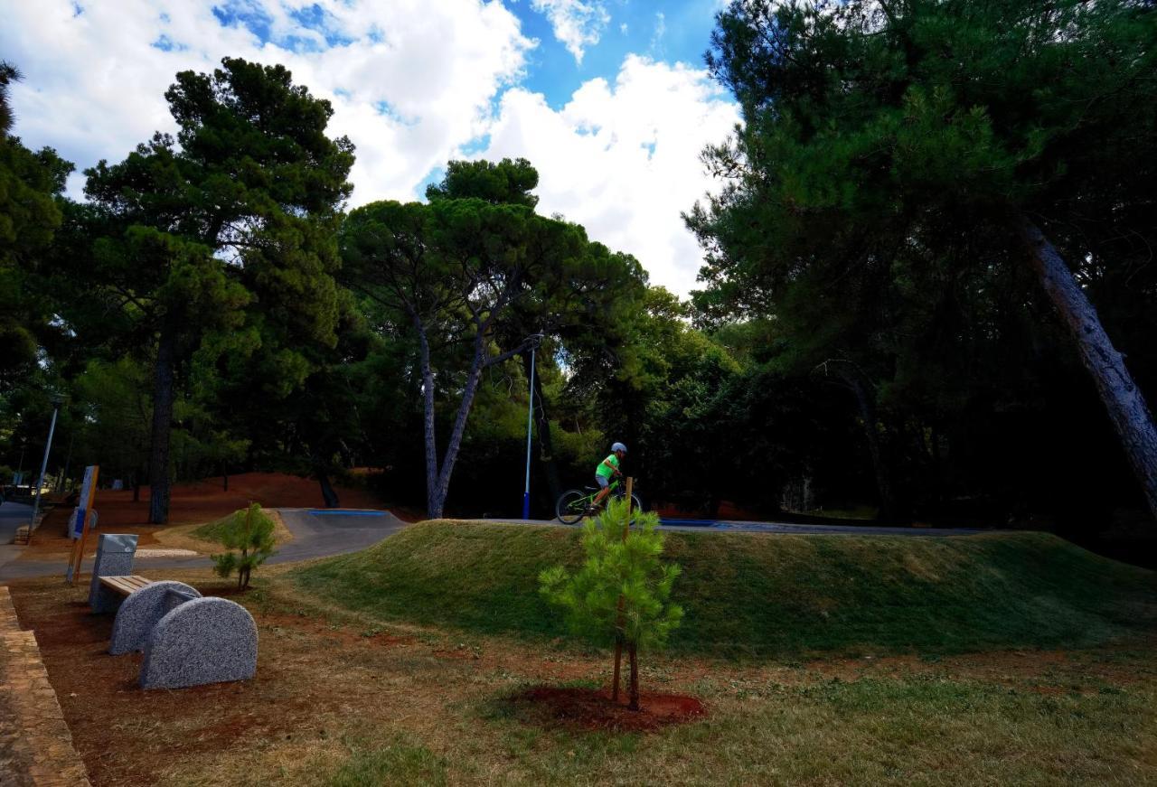 Stay In The Very Heart Of Porec - 50M To The Beach Exterior photo
