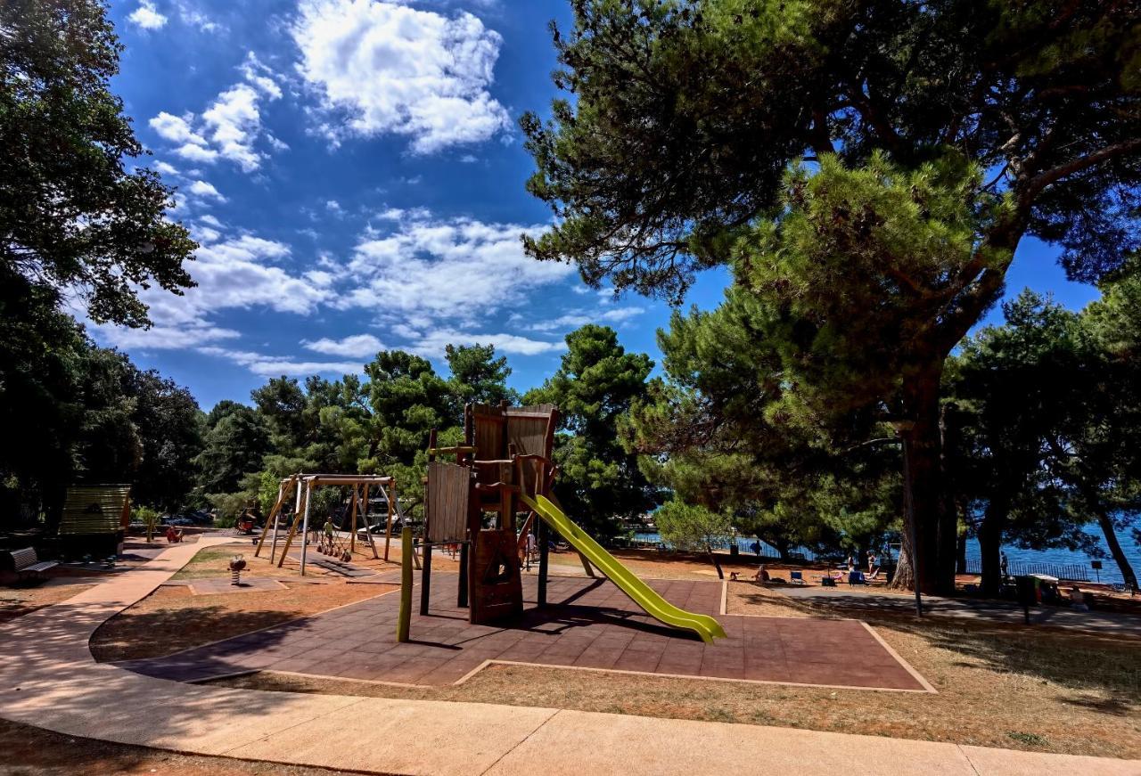 Stay In The Very Heart Of Porec - 50M To The Beach Exterior photo