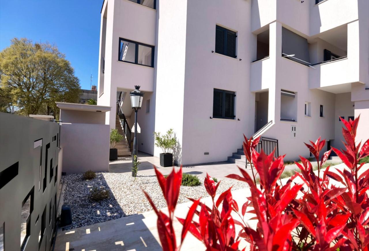 Stay In The Very Heart Of Porec - 50M To The Beach Exterior photo