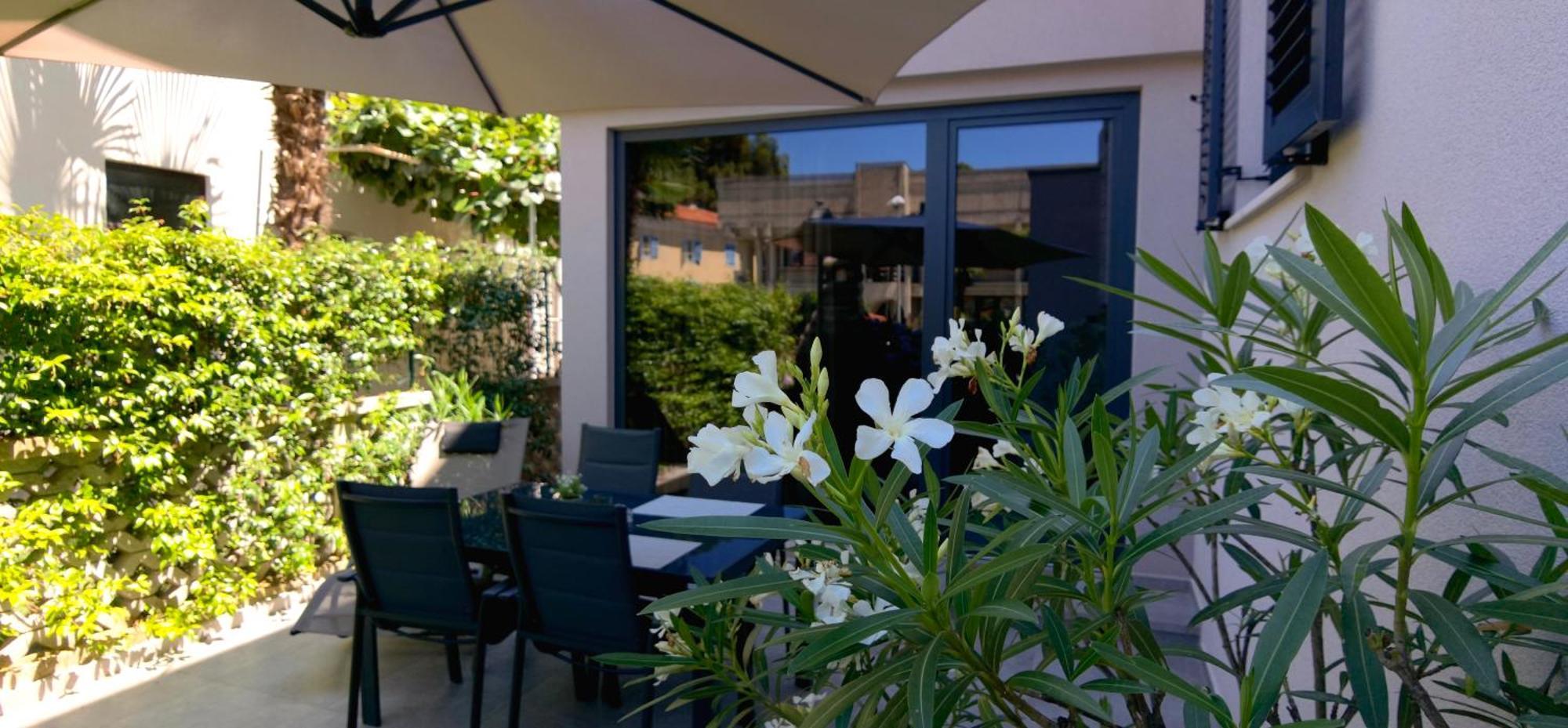 Stay In The Very Heart Of Porec - 50M To The Beach Exterior photo